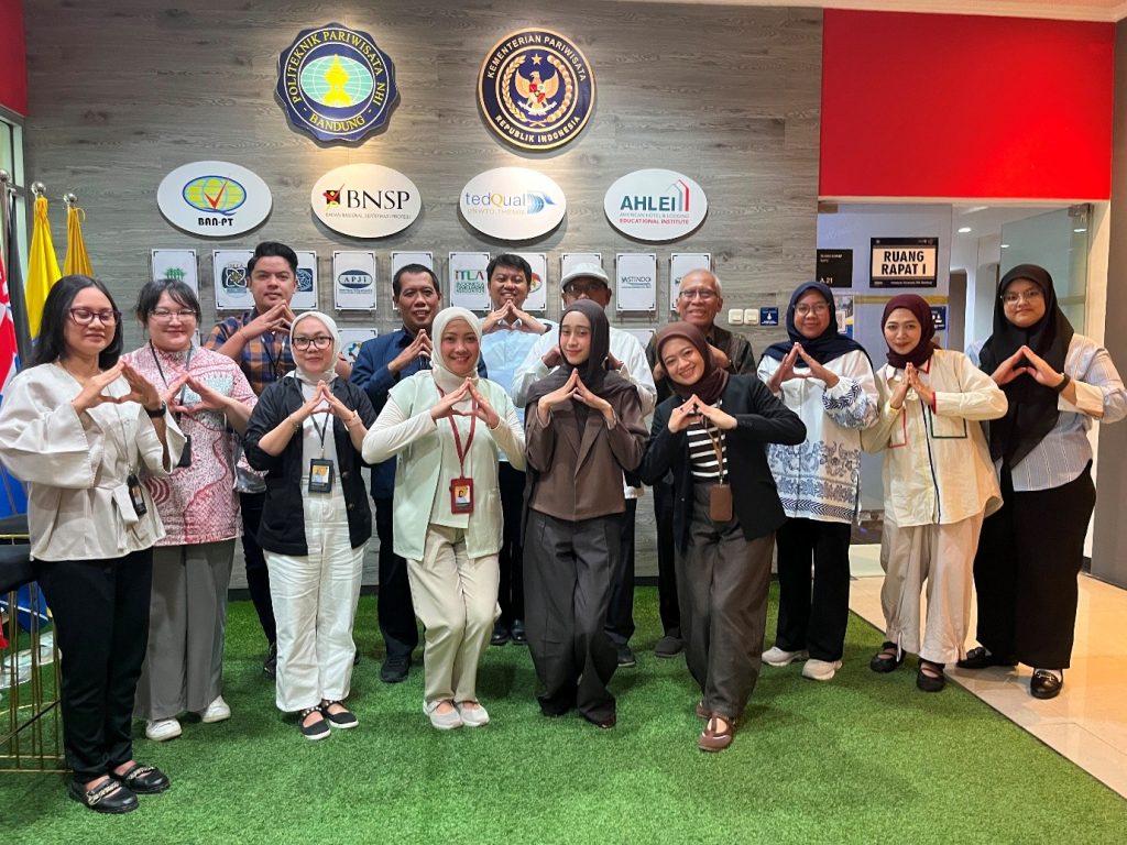 “Program Studi Magister Administrasi Bisnis SPS UPI Gelar FGD Pengelolaan Arsip Bersama NHI Bandung”