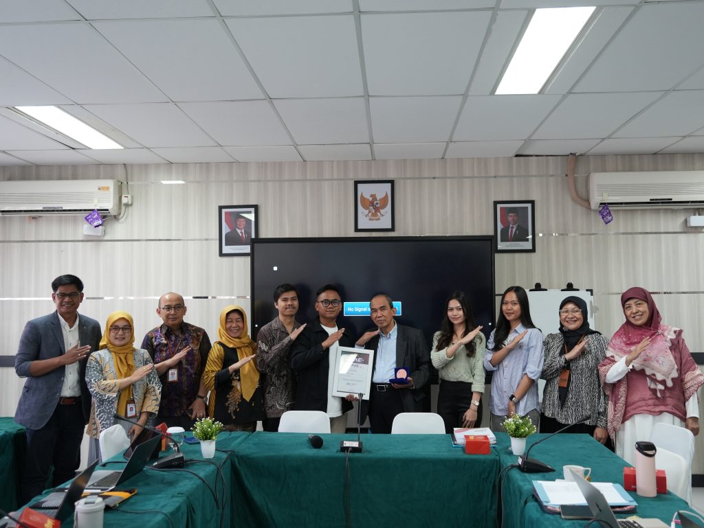 “Harumkan Nama Indonesia di Kancah Global, Mahasiswa Program Studi Pendidikan Seni SPs UPI Sabet Medali Perunggu di Ajang IMINE 2.0”