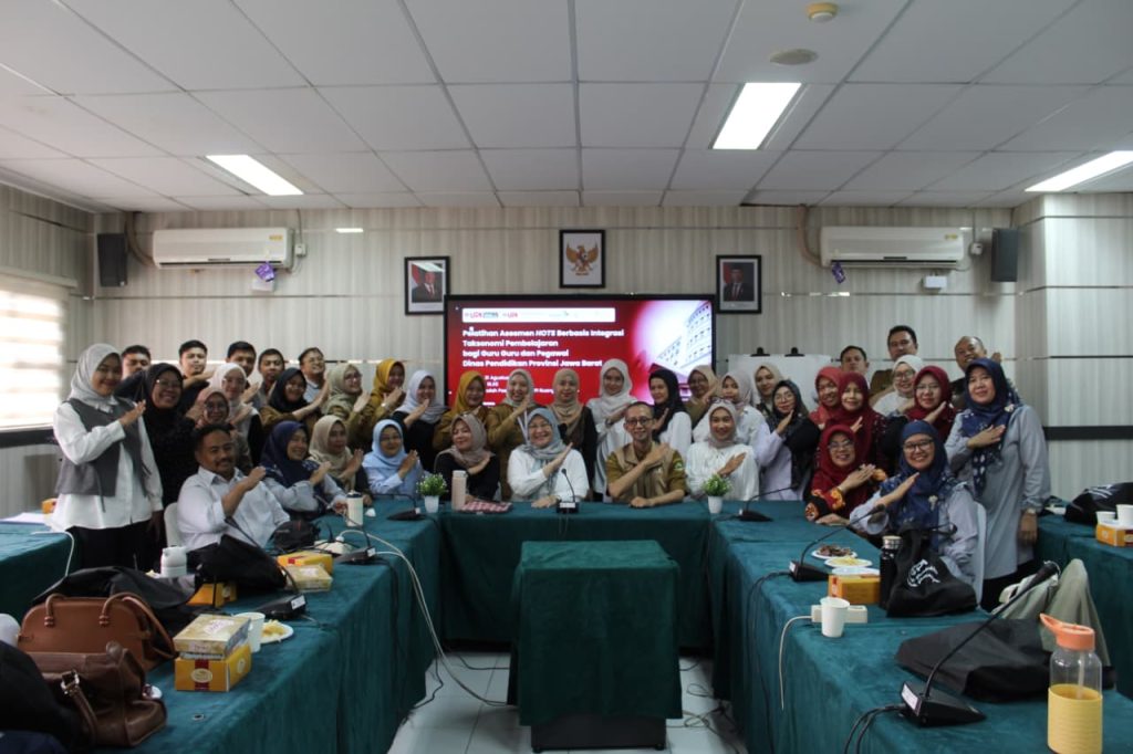 “Tingkatkan Kualitas Guru di Jawa Barat, Prodi Psikologi Pendidikan SPs UPI Gelar Pelatihan Asesmen HOTS Berbasis Integrasi Taksonomi Pembelajaran”